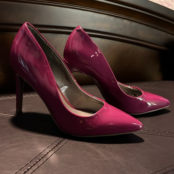 Elegant Mauve Women's Heels - Picture 2 of 8
